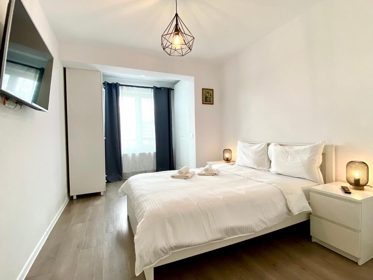 Astoria Apartment - Pet Friendly Брашов Екстер'єр фото