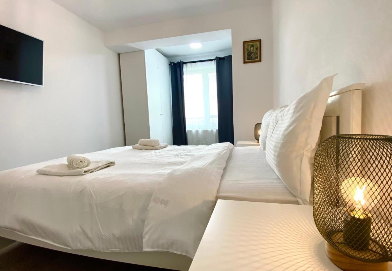 Astoria Apartment - Pet Friendly Брашов Екстер'єр фото