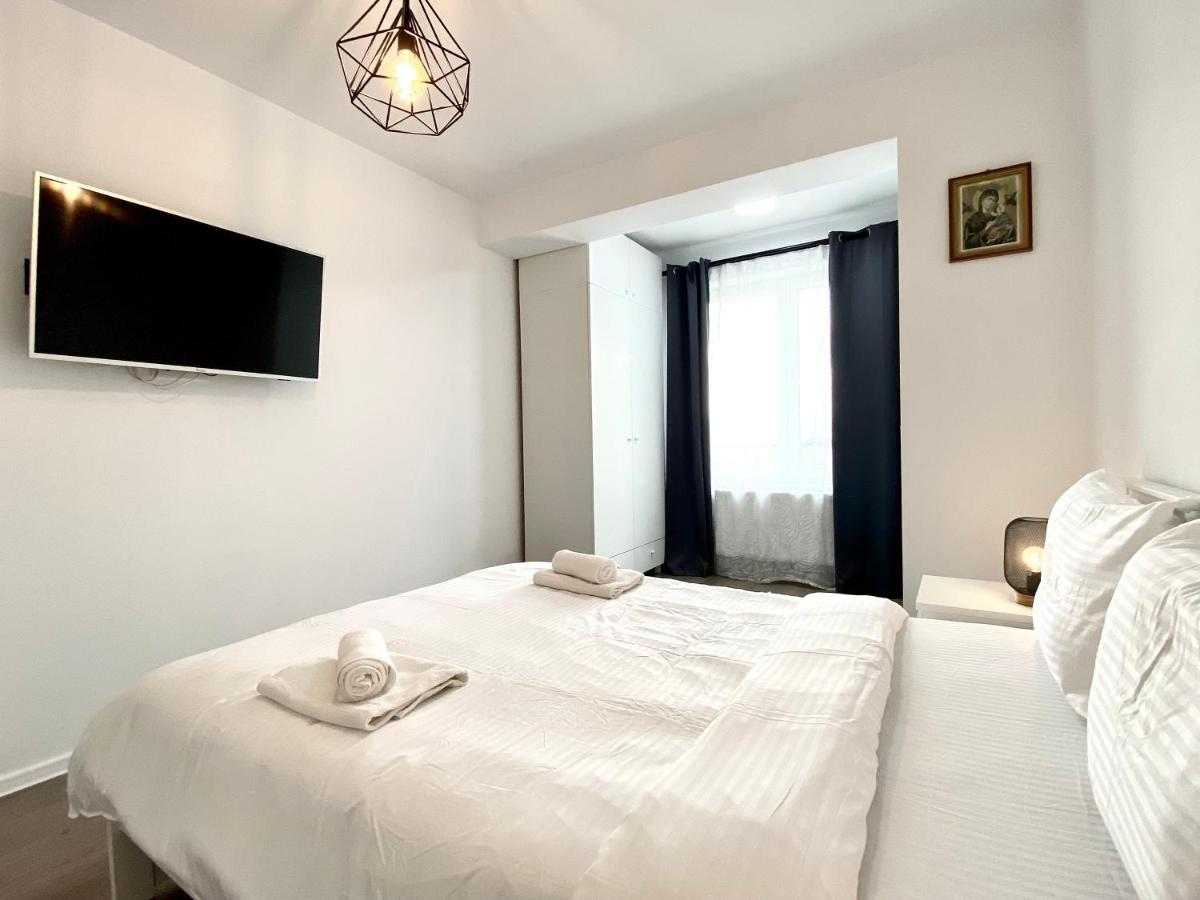 Astoria Apartment - Pet Friendly Брашов Екстер'єр фото