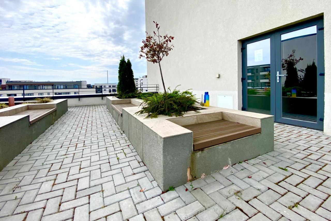 Astoria Apartment - Pet Friendly Брашов Екстер'єр фото
