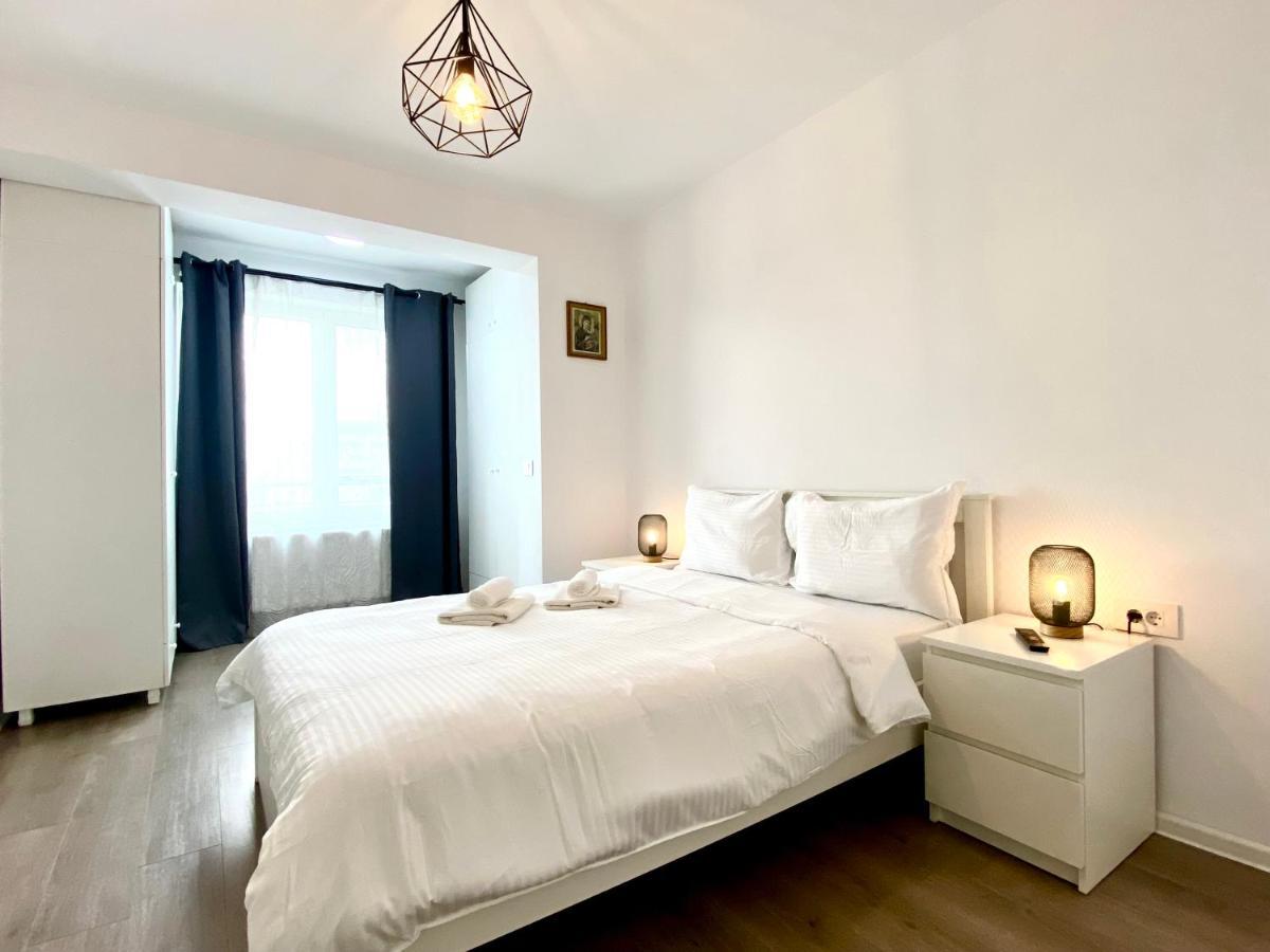 Astoria Apartment - Pet Friendly Брашов Екстер'єр фото
