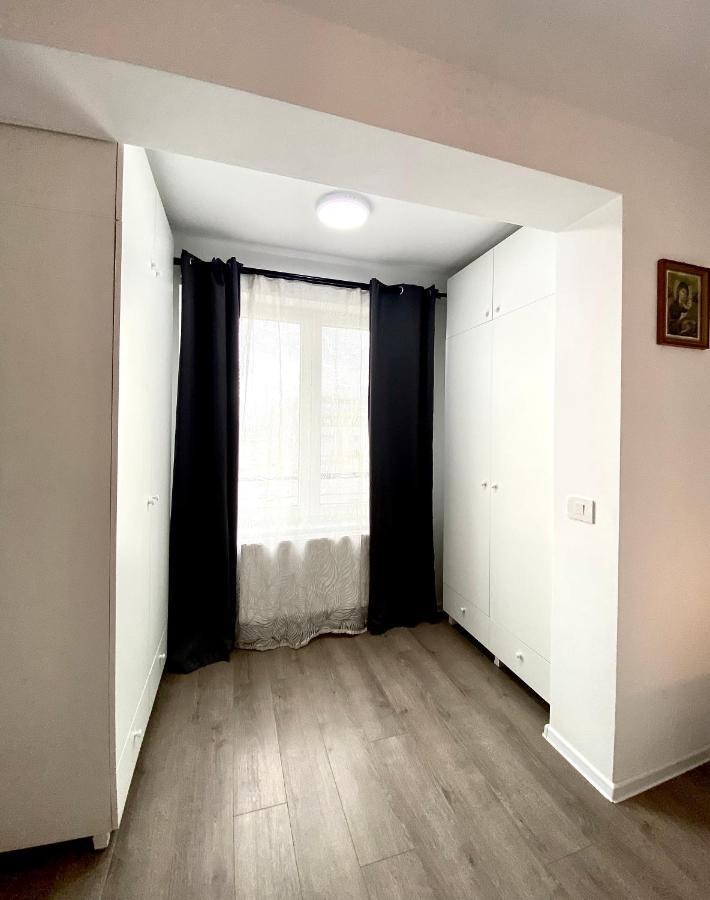 Astoria Apartment - Pet Friendly Брашов Екстер'єр фото