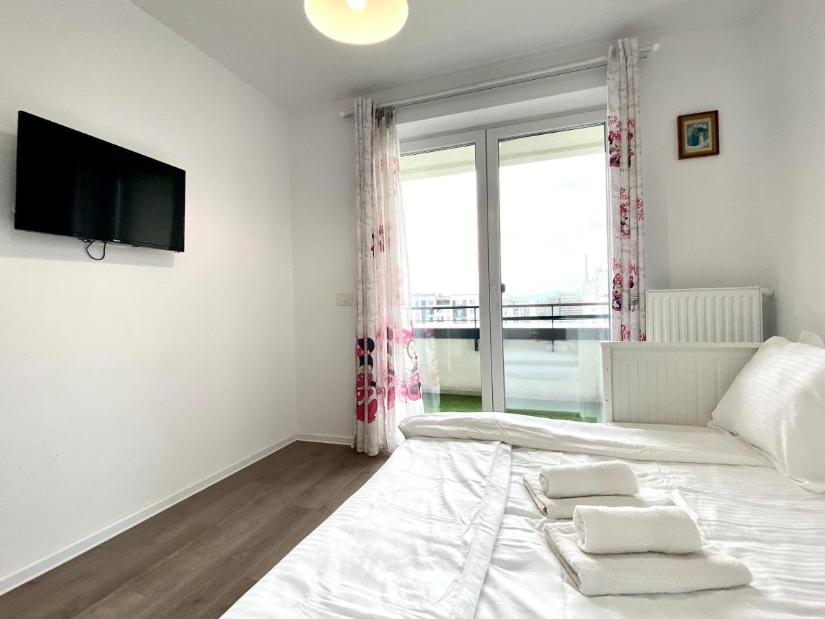 Astoria Apartment - Pet Friendly Брашов Екстер'єр фото